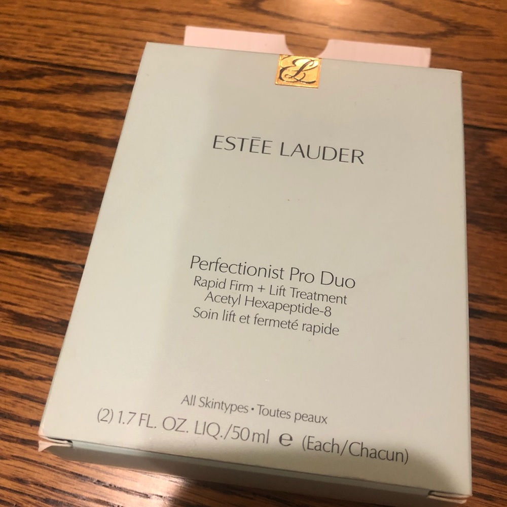 Unopened! Estée Lauder perfectionist duo